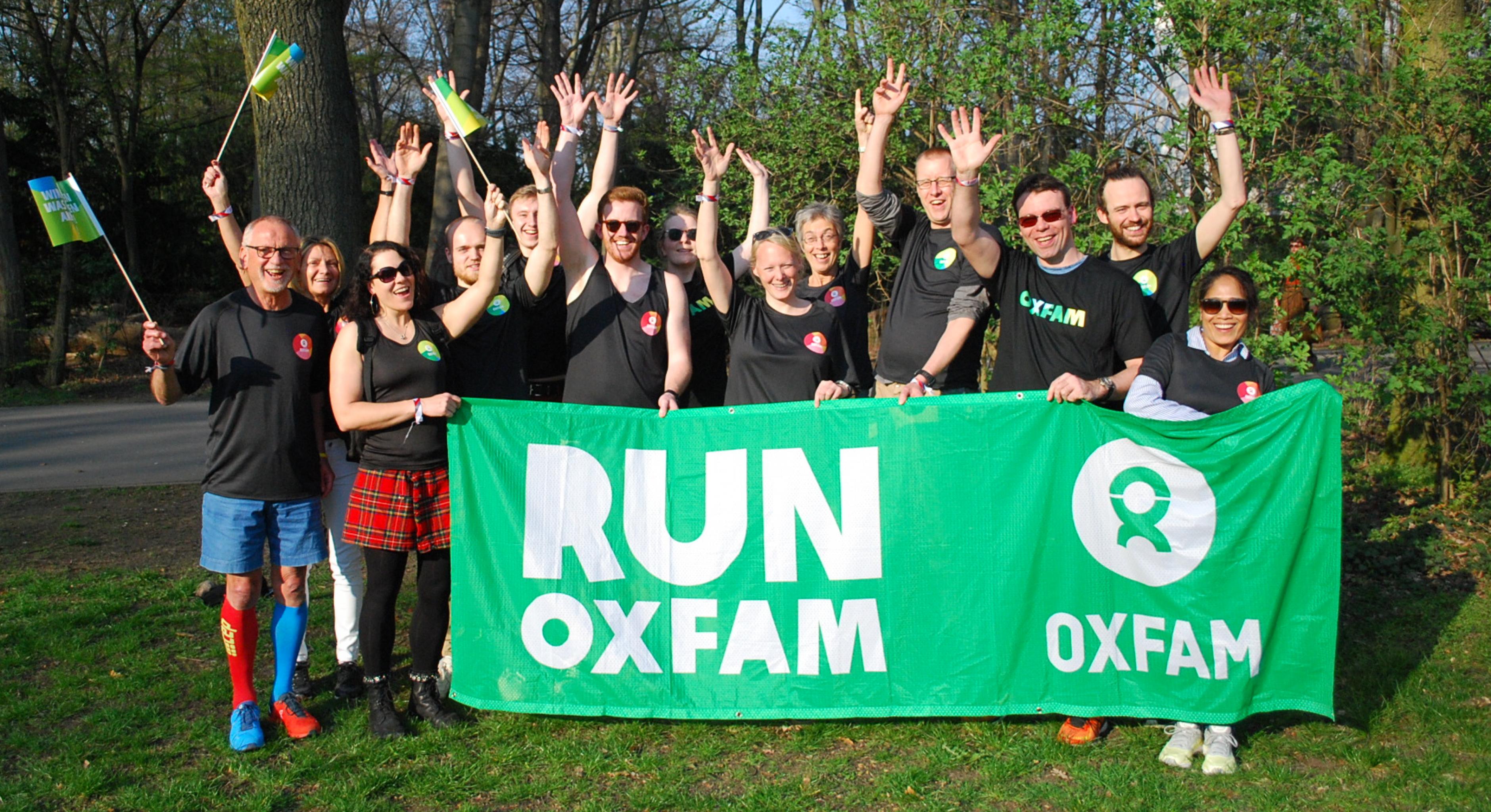 Einige Läuferinnen und Läufer des Oxfam Running Teams 