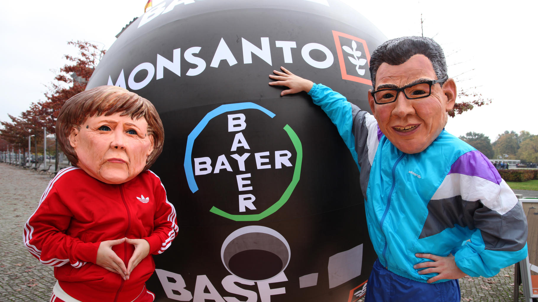 Merkel und Müller kooperieren mit Agrarkonzernen wie Bayer und BASF