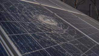 Beschädigte Solarpanele in Baalbek im Jahr 2025