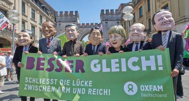 Oxfam auf der G7-Demo. Oxfam auf der G7-Demo