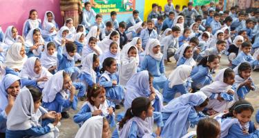 Mädchen in einer Schule in Pakistan Mädchen in einer Schule in Pakistan
